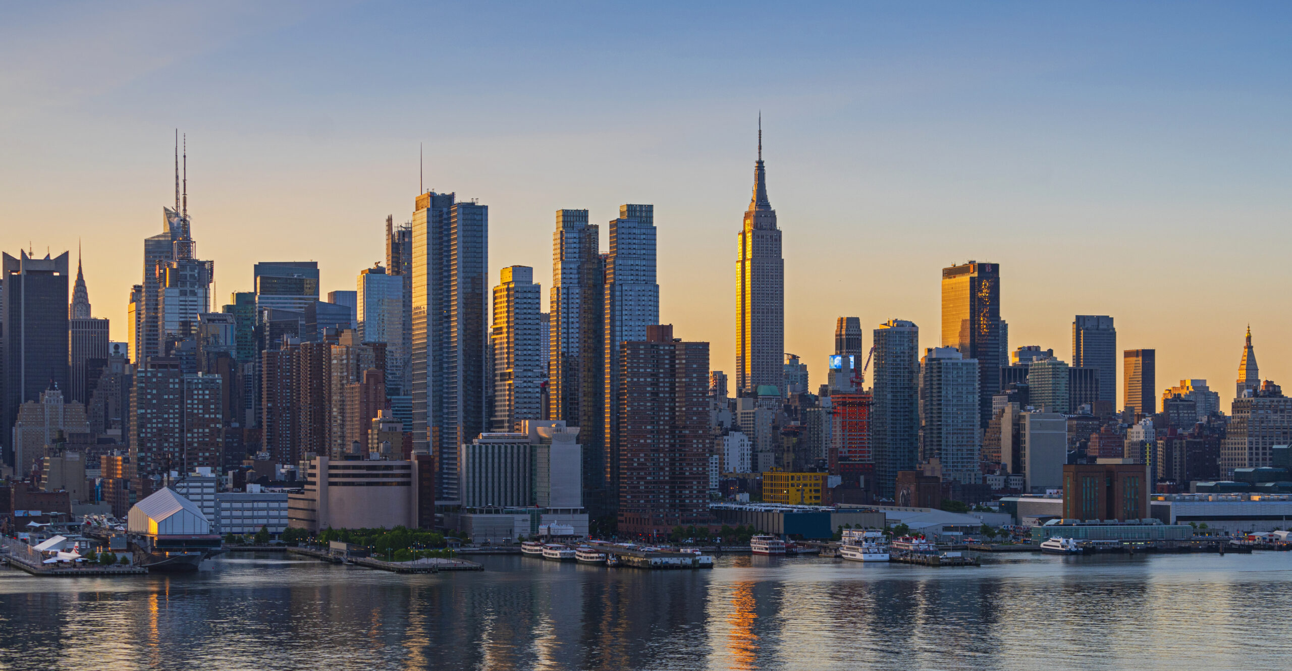 Midtown Manhattan Skyline at sunset, New York City, USA